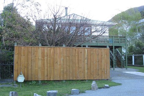 Photo of property in 11 Oxford Street, Picton, 7220