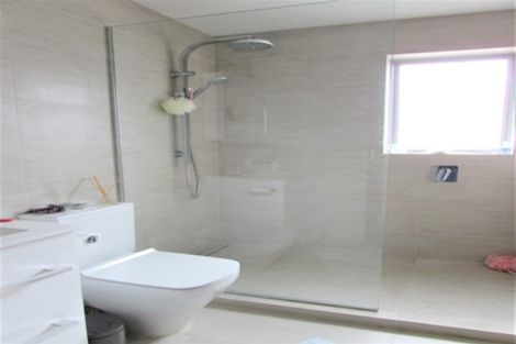 Photo of property in 2/6 The Parade, Island Bay, Wellington, 6023