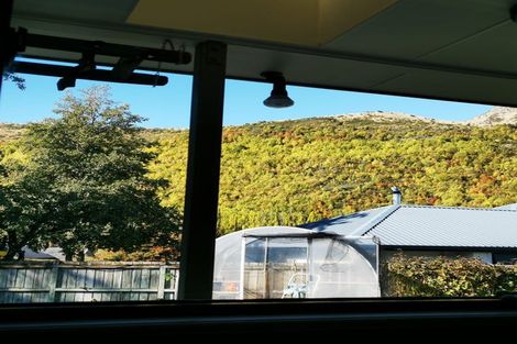 Photo of property in 10 Innes Place, Arrowtown, 9302