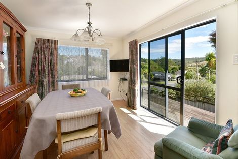 Photo of property in 17 Hammond Avenue, Hatfields Beach, Orewa, 0931