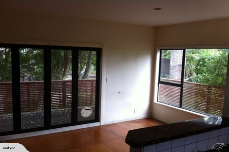 Photo of property in 2/12 White Swan Road, Mount Roskill, Auckland, 1041