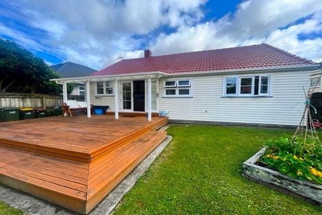 Photo of property in 10 Melvill Grove, Waterloo, Lower Hutt, 5011
