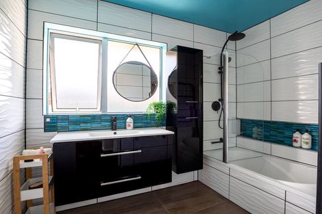 Photo of property in 5 Silverwood Place, Hornby, Christchurch, 8042