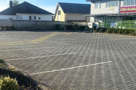 Photo of property in 56-58 Somerset Road, Mount Roskill, Auckland, 1041