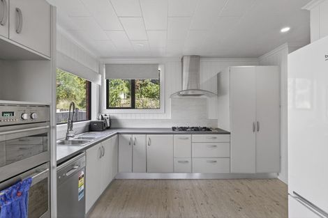 Photo of property in 46 Seaview Road, Marfell, New Plymouth, 4310