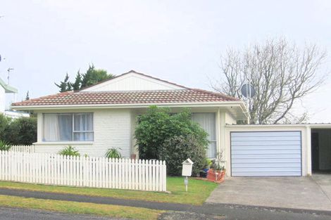 Photo of property in 8a Pohutukawa Drive, Pukete, Hamilton, 3200