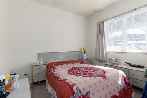 Photo of property in 30 Johnston Street, Featherston, 5710