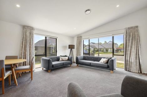 Photo of property in 17 Saint James Place, Rangiora, 7400