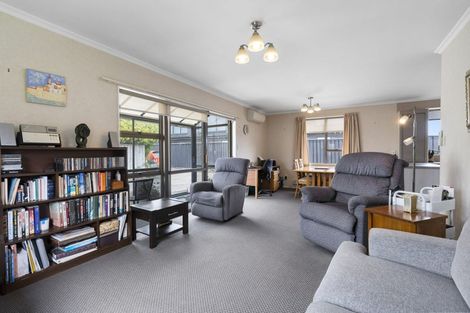 Photo of property in 5b Clemow Road, Fitzroy, New Plymouth, 4312