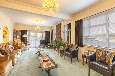 Photo of property in 30 Napier Road, Havelock North, 4130