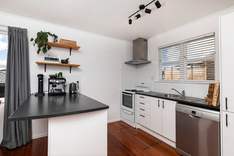 Photo of property in 2 Meadow Crescent, Te Atatu South, Auckland, 0602