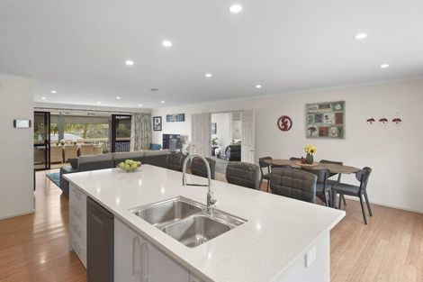 Photo of property in 28 Hawaiian Parade, Arkles Bay, Whangaparaoa, 0932