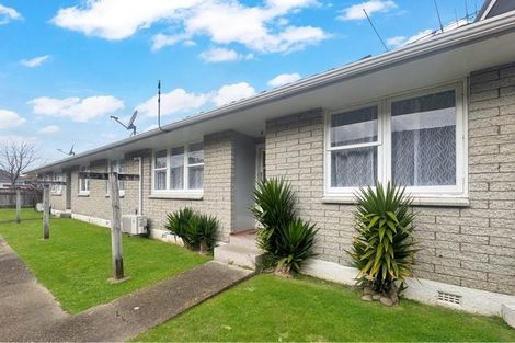 Photo of property in 1-3/18 Bristol Street, Trentham, Upper Hutt, 5018
