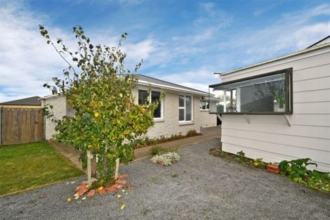 Photo of property in 33 Parnwell Street, Burwood, Christchurch, 8083