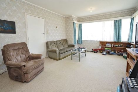 Photo of property in 24 Oxford Street, Fairfield, Hamilton, 3214