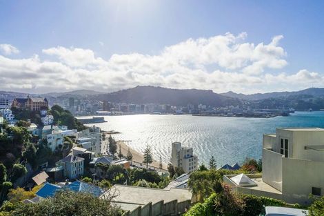 Photo of property in Alto Apartments, 2a/22 Telford Terrace, Oriental Bay, Wellington, 6011