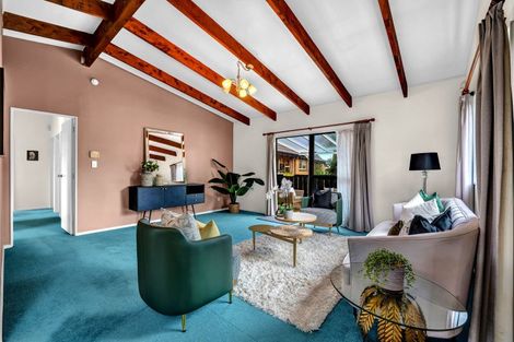 Photo of property in 38 Eyre Street, Henderson, Auckland, 0612