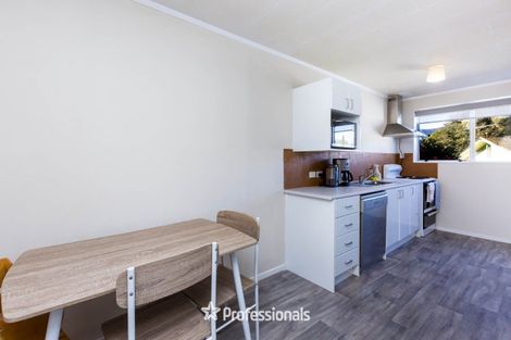 Photo of property in 2/6 Indiana Grove, Totara Park, Upper Hutt, 5018