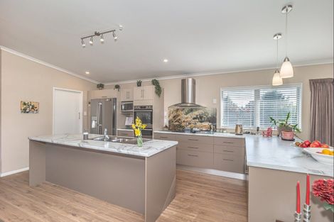 Photo of property in 23 Saint Laurent Way, Ohau, Levin, 5570