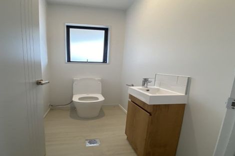 Photo of property in 32c Potter Avenue, Northcote, Auckland, 0627