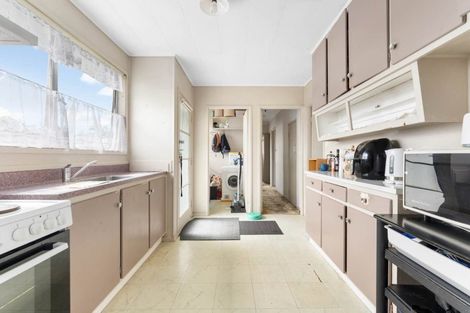 Photo of property in 97 Vodanovich Road, Te Atatu South, Auckland, 0610