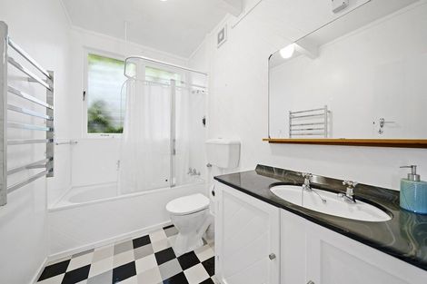 Photo of property in 34 Nikau Street, Eastbourne, Lower Hutt, 5013