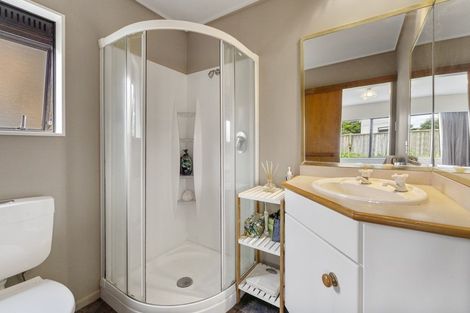 Photo of property in 15 Pine Ridge Terrace, Waikanae Beach, Waikanae, 5036