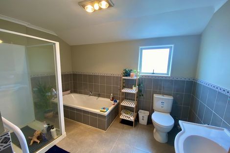 Photo of property in 2 Tavua Lane, Ranui, Auckland, 0612