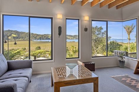 Photo of property in 26 Beach Road, Onerahi, Whangarei, 0110