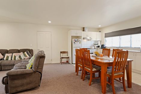 Photo of property in 29 Neta Grove, Henderson, Auckland, 0612