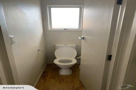 Photo of property in 2/12 Mortlake Street, Islington, Christchurch, 8042