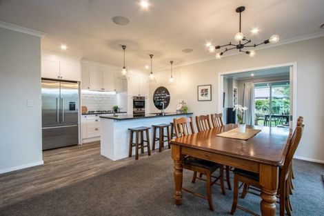 Photo of property in 37 Waipunahau Road, Waikanae, 5036