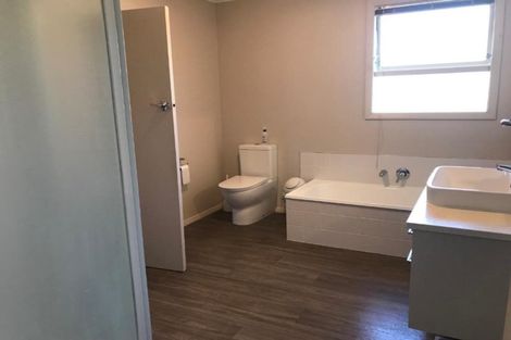 Photo of property in 16 Pulham Crescent, Queenwood, Hamilton, 3210