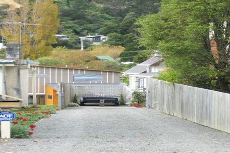 Photo of property in 13b Jocelyn Crescent, Pinehaven, Upper Hutt, 5019