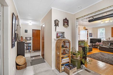 Photo of property in 43 Fookes Street, Waverley, 4510