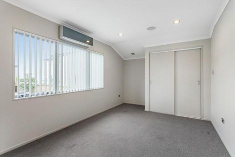 Photo of property in 12a Otahuri Crescent, Greenlane, Auckland, 1051