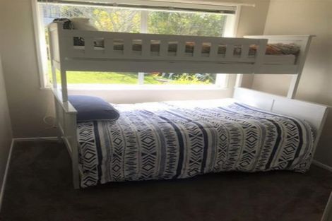 Photo of property in 16 Orton Street, Glenfield, Auckland, 0627