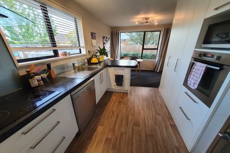 Photo of property in 2/27 Mortlake Street, Islington, Christchurch, 8042