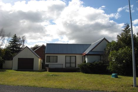 Photo of property in 2/14 Candu Lane, Kinloch, Taupo, 3377