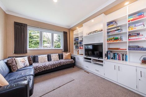 Photo of property in 9 Rosalie Terrace, Kelvin Grove, Palmerston North, 4414