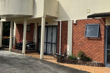 Photo of property in 10 De Havilland Drive, Goodwood Heights, Auckland, 2105