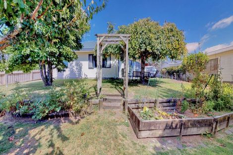 Photo of property in 61 Waipuna Grove, Welcome Bay, Tauranga, 3112