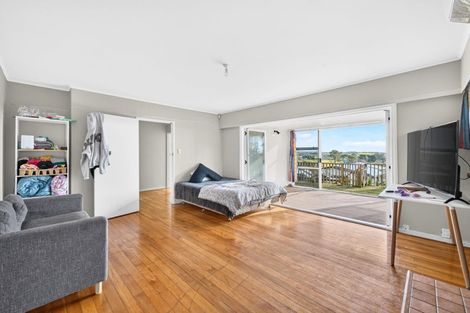 Photo of property in 450 Don Buck Road, Massey, Auckland, 0614