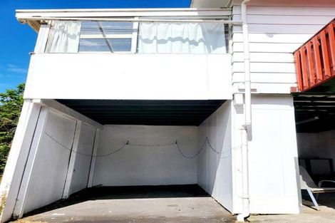 Photo of property in 779 East Coast Road, Northcross, Auckland, 0630