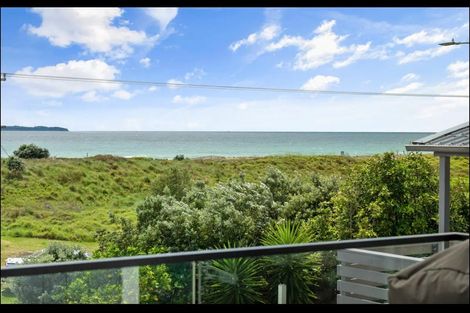 Photo of property in 996 Papamoa Beach Road, Papamoa Beach, Papamoa, 3118