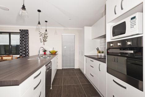 Photo of property in 18 Wairau Drive, Tikipunga, Whangarei, 0112