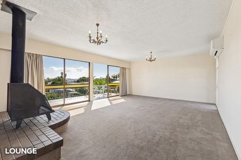 Photo of property in 33 Prince Regent Drive, Half Moon Bay, Auckland, 2012
