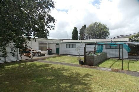 Photo of property in 5 Clausen Street, Takaro, Palmerston North, 4412
