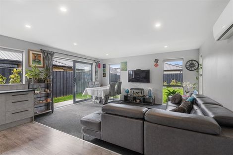 Photo of property in 3 Broadway Parade, Rolleston, 7615