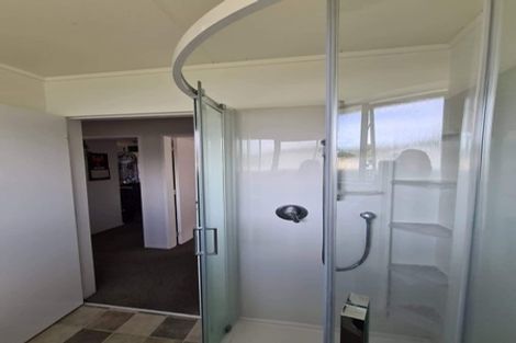 Photo of property in 50b Hartford Crescent, Totara Park, Upper Hutt, 5018